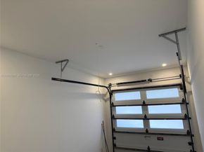 3200 Thomas Ave, Miami FL 33133