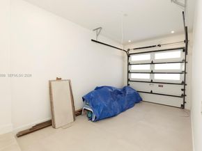 3200 Thomas Ave, Miami FL 33133