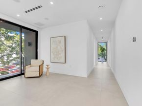 3200 Thomas Ave, Miami FL 33133