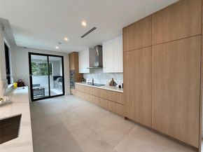 3200 Thomas Ave, Miami FL 33133