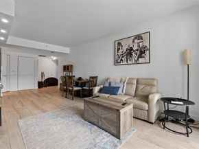 45 SW 9th St 1109, Miami FL 33130