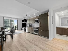 45 SW 9th St 1109, Miami FL 33130