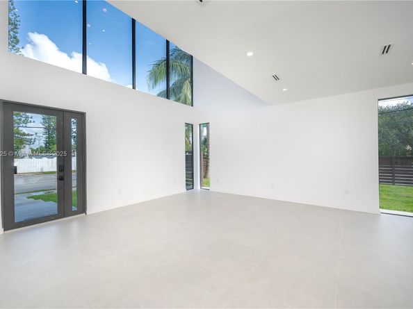 1200 SW 15th Ave, Fort Lauderdale FL 33312
