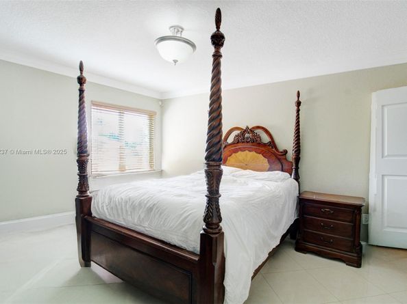 3736 SW 107th Ct, Miami FL 33165