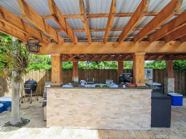3736 SW 107th Ct, Miami FL 33165