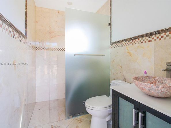 3736 SW 107th Ct, Miami FL 33165