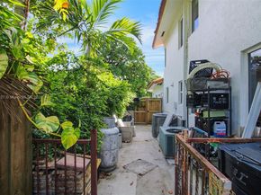 3736 SW 107th Ct, Miami FL 33165
