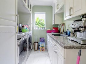 3736 SW 107th Ct, Miami FL 33165