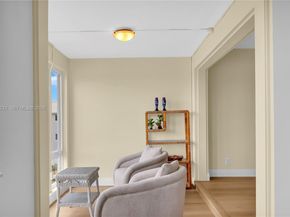 7 Colonial Club Drive 302, Boynton Beach FL 33435