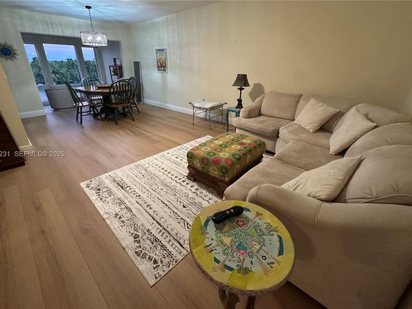 7 Colonial Club Drive 302, Boynton Beach FL 33435