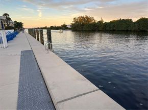 7 Colonial Club Drive 302, Boynton Beach FL 33435