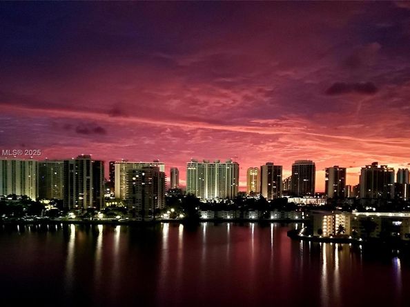 18061 Biscayne Blvd 802, Aventura FL 33160