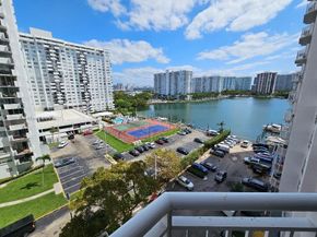18061 Biscayne Blvd 802, Aventura FL 33160
