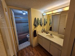 18061 Biscayne Blvd 802, Aventura FL 33160