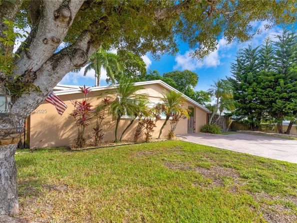 11051 SW 69th Dr, Miami FL 33173