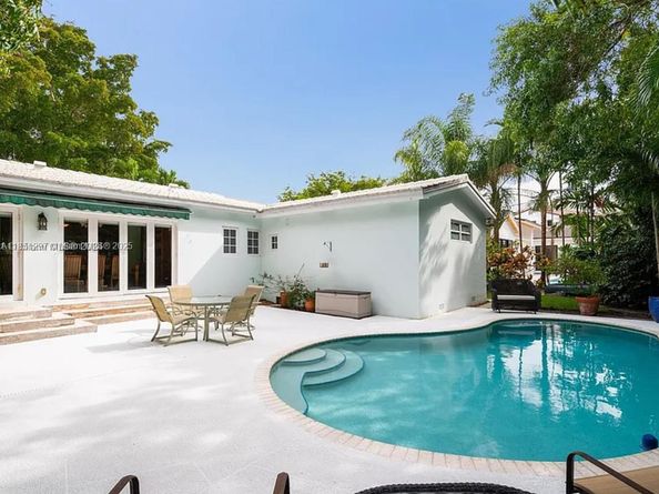 7300 Mindello St, Coral Gables FL 33143
