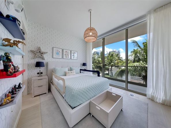 300 Collins Ave 3D, Miami Beach FL 33139