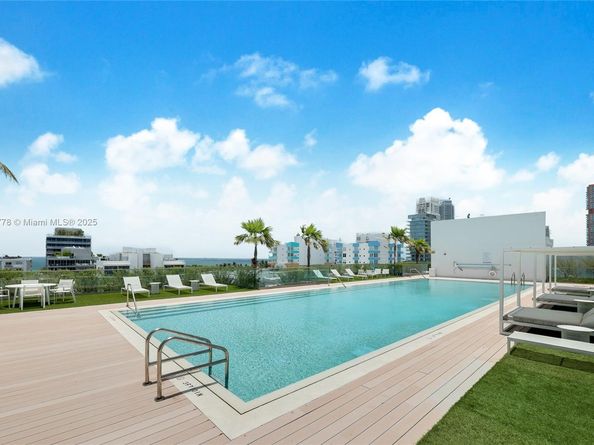 300 Collins Ave 3D, Miami Beach FL 33139