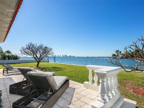 7500 W Treasure Dr, North Bay Village FL 33141