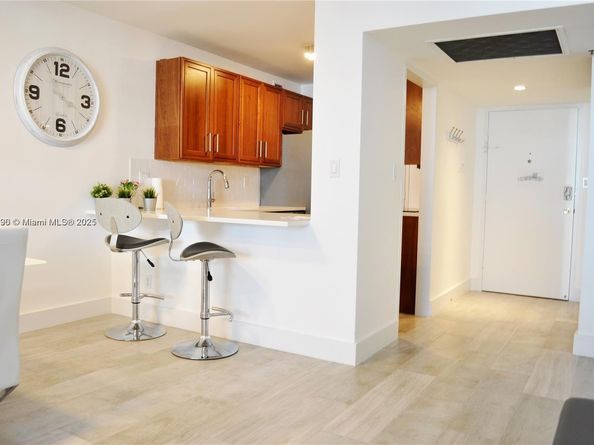 100 Lincoln Rd 435, Miami Beach FL 33139