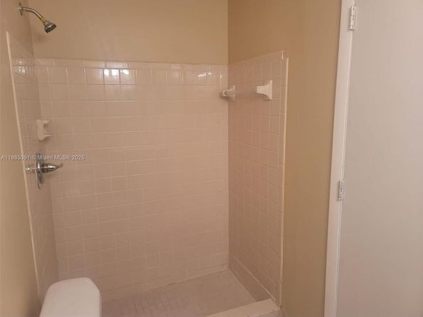 415 NW 210th St 206, Miami Gardens FL 33169