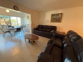 4270 NW 40th St 202, Lauderdale Lakes FL 33319