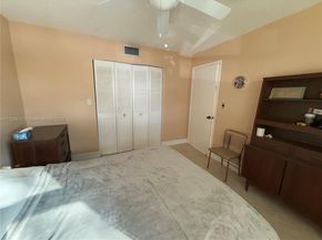 4270 NW 40th St 202, Lauderdale Lakes FL 33319