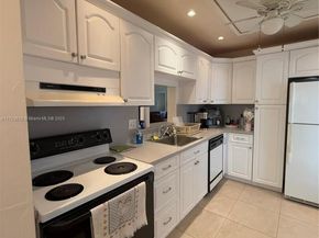 4270 NW 40th St 202, Lauderdale Lakes FL 33319