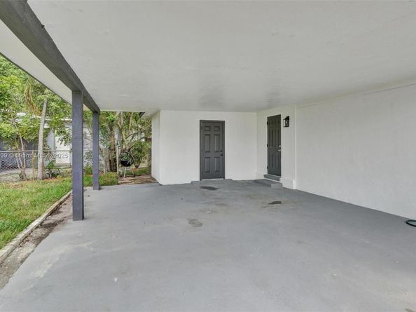 1143 NW 18th St, Fort Lauderdale FL 33311
