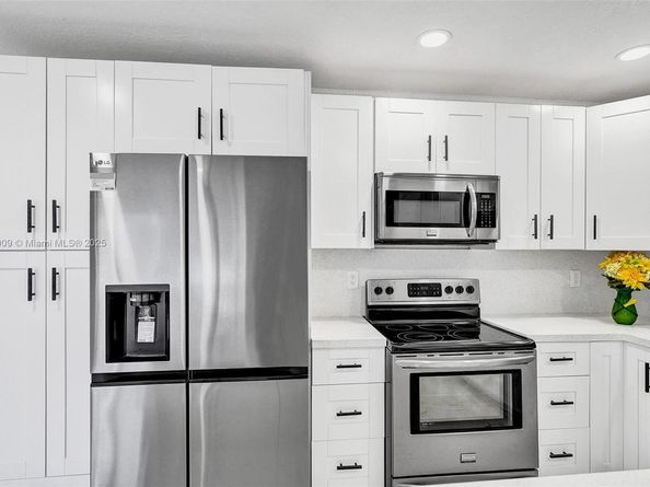 1143 NW 18th St, Fort Lauderdale FL 33311