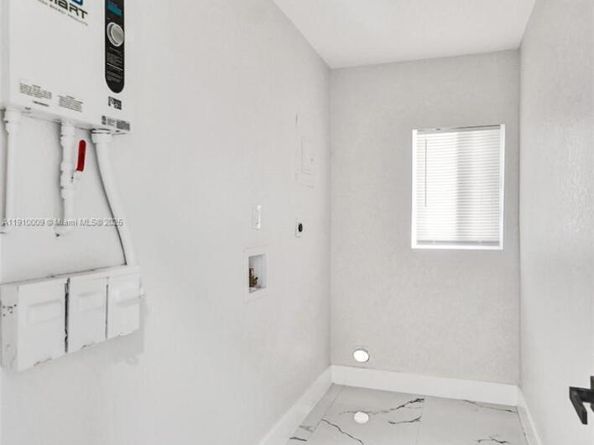 1143 NW 18th St, Fort Lauderdale FL 33311