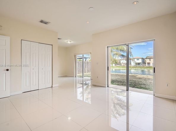 949 NE 41st Ave, Homestead FL 33033