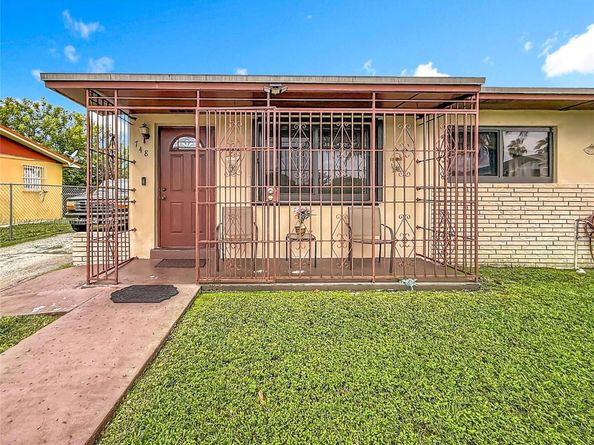 748 NW 2nd St, Florida City FL 33034