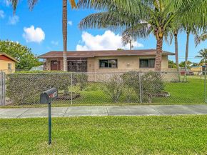 748 NW 2nd St, Florida City FL 33034