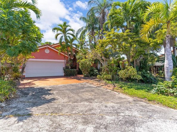 15012 SW 45th Ln, Miami FL 33185
