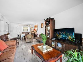 12890 NE 8th Ave 203, North Miami FL 33161