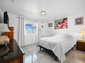 12890 NE 8th Ave 203, North Miami FL 33161