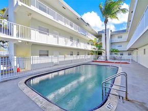 12890 NE 8th Ave 203, North Miami FL 33161