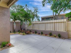 205 Dunwoody Ln 1785, Hollywood FL 33021