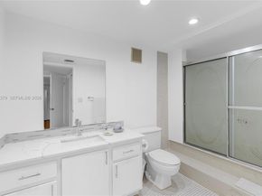 16251 Golf Club Rd 311, Weston FL 33326