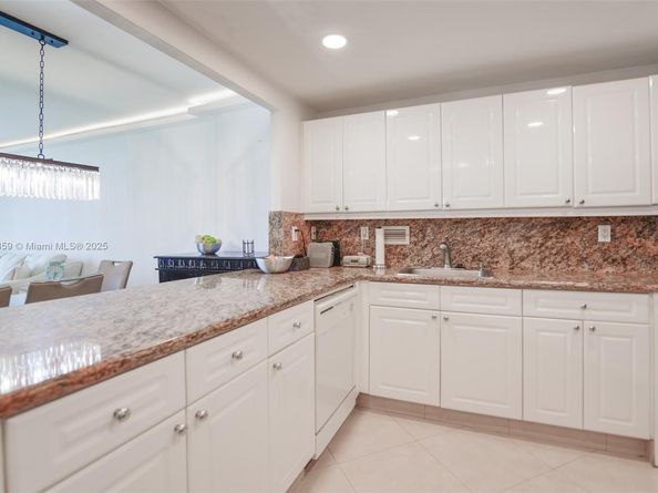 2301 Collins Ave 1025, Miami Beach FL 33139