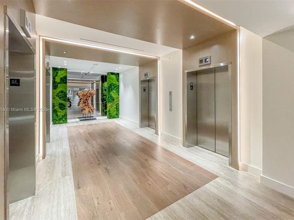 2301 Collins Ave 1025, Miami Beach FL 33139