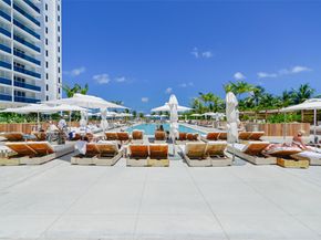 2301 Collins Ave 1025, Miami Beach FL 33139