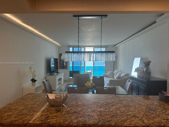 2301 Collins Ave 1025, Miami Beach FL 33139