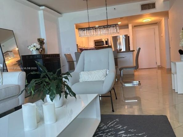 2301 Collins Ave 1025, Miami Beach FL 33139