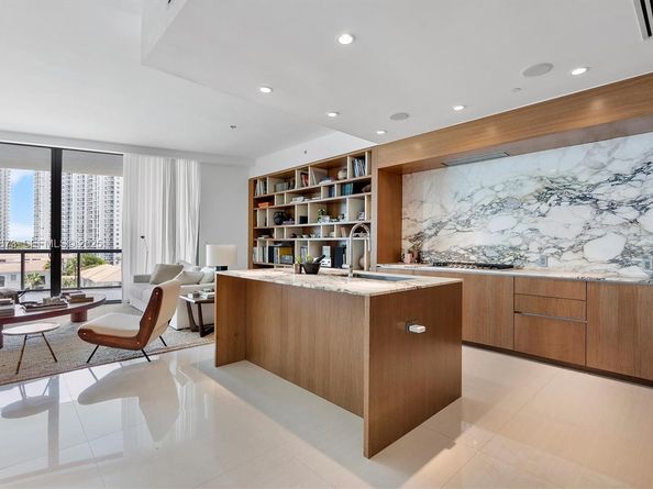 3250 NE 188th St 608, Aventura FL 33180