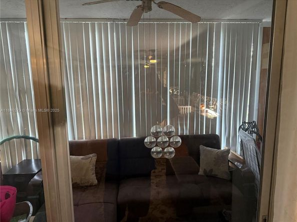 3001 NW 48th Ave 444, Lauderdale Lakes FL 33313