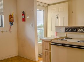 116 Lake Emerald Dr 408, Oakland Park FL 33309