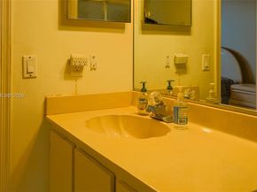 116 Lake Emerald Dr 408, Oakland Park FL 33309