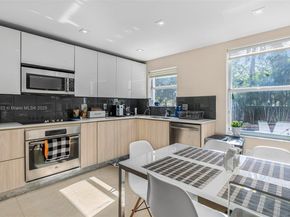 5805 NW 108th Pl, Doral FL 33178